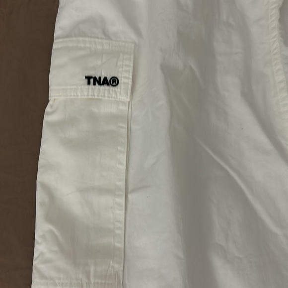 White TNA Cargo skirt - Picture 2 of 3
